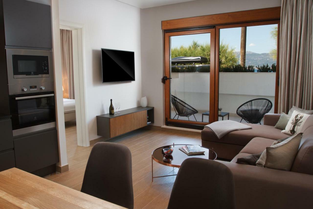 Luxury Poolside Villa Slatine Eksteriør billede