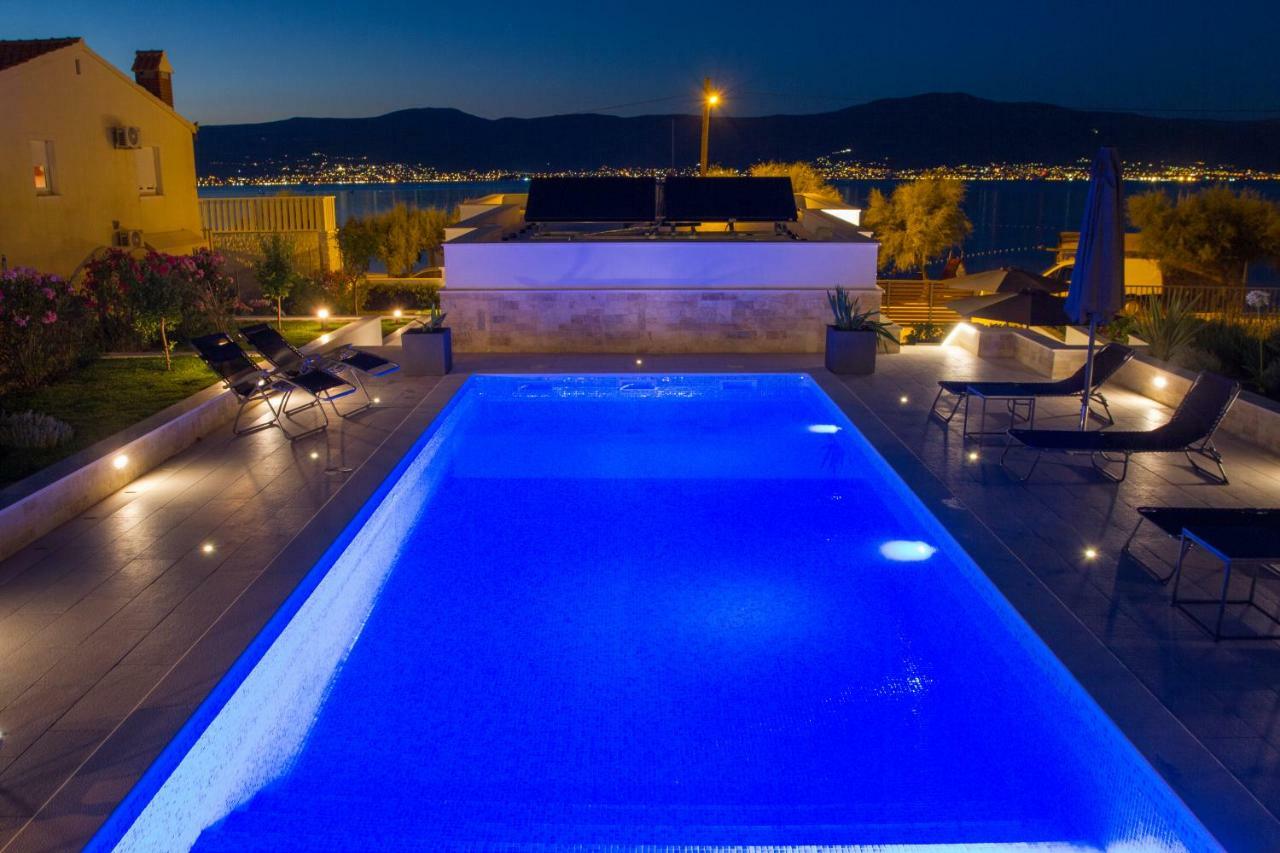 Luxury Poolside Villa Slatine Eksteriør billede